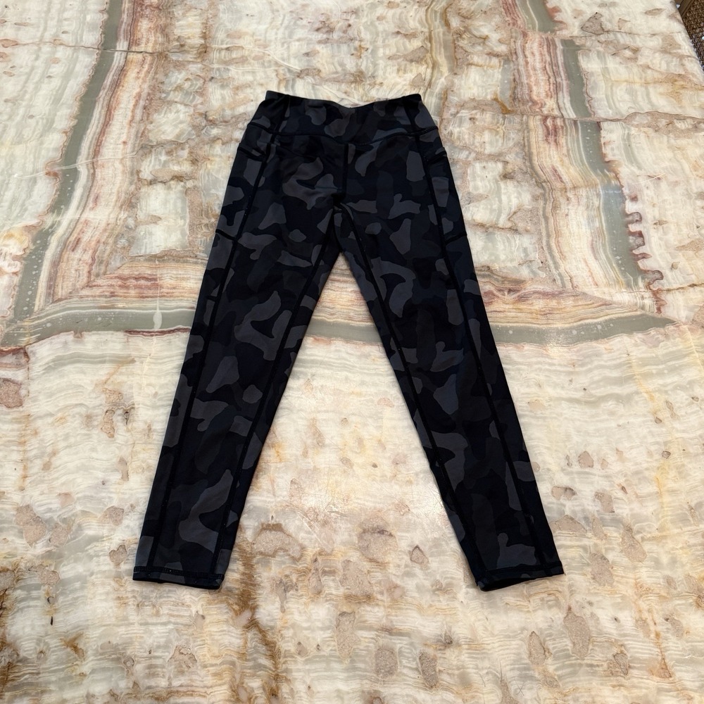 Zella Girls S 7/8 Black Gray Camo Athletic Leggings‎ Stretch Yoga Pants